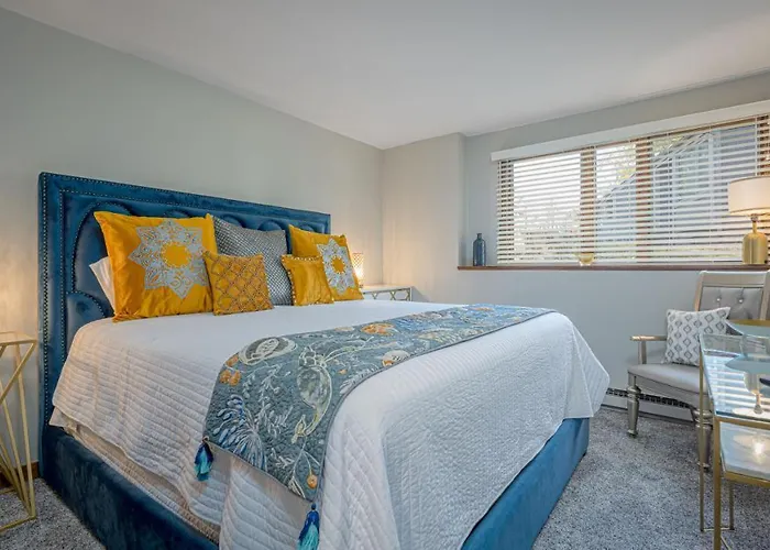 Three Kings And A Little Bling